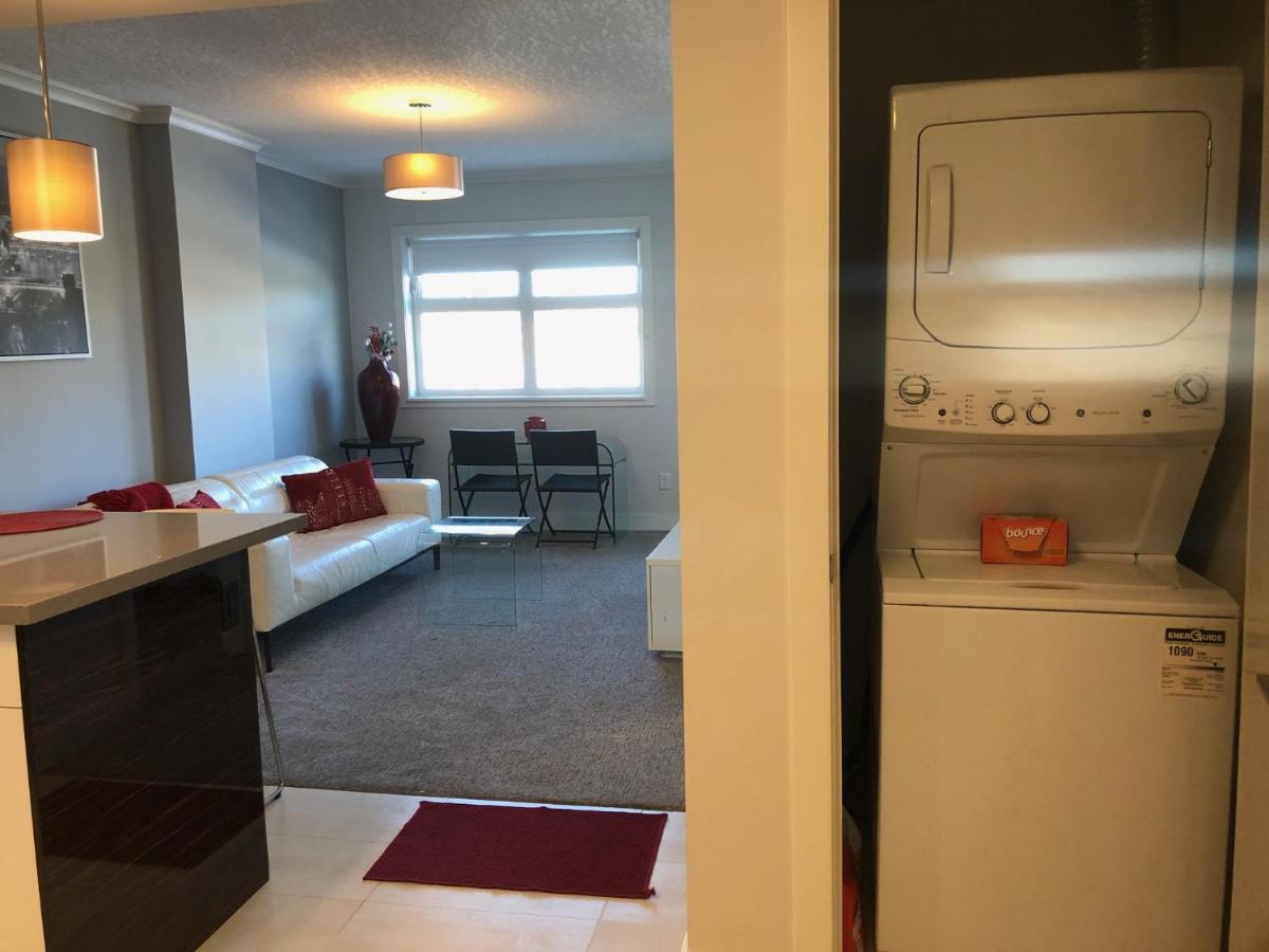 Amicable, Cozy, High Speed Internet, Sleeps 2 Riverview Downtown Apartment YYC Exteriör bild