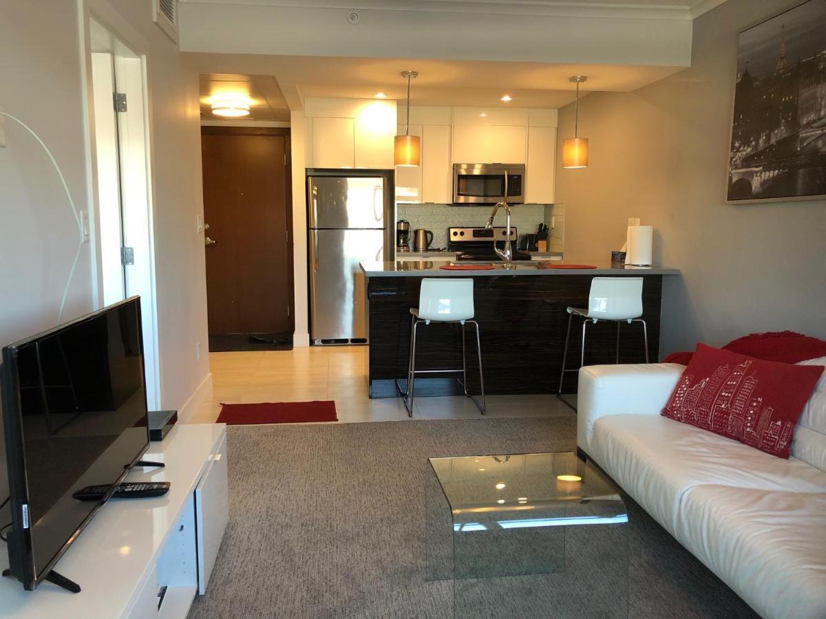 Amicable, Cozy, High Speed Internet, Sleeps 2 Riverview Downtown Apartment YYC Exteriör bild